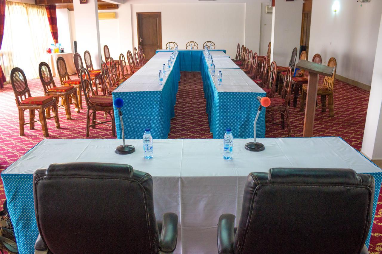 Hotel Azur Yaoundé 外观 照片