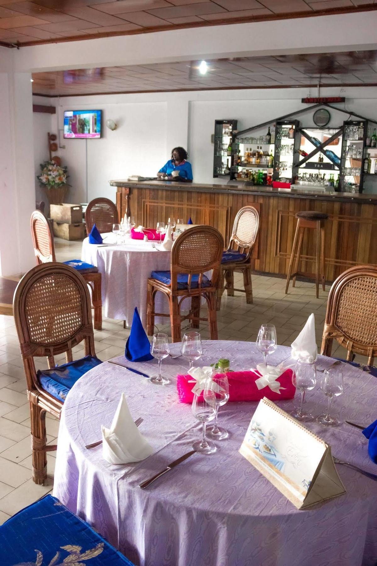 Hotel Azur Yaoundé 外观 照片