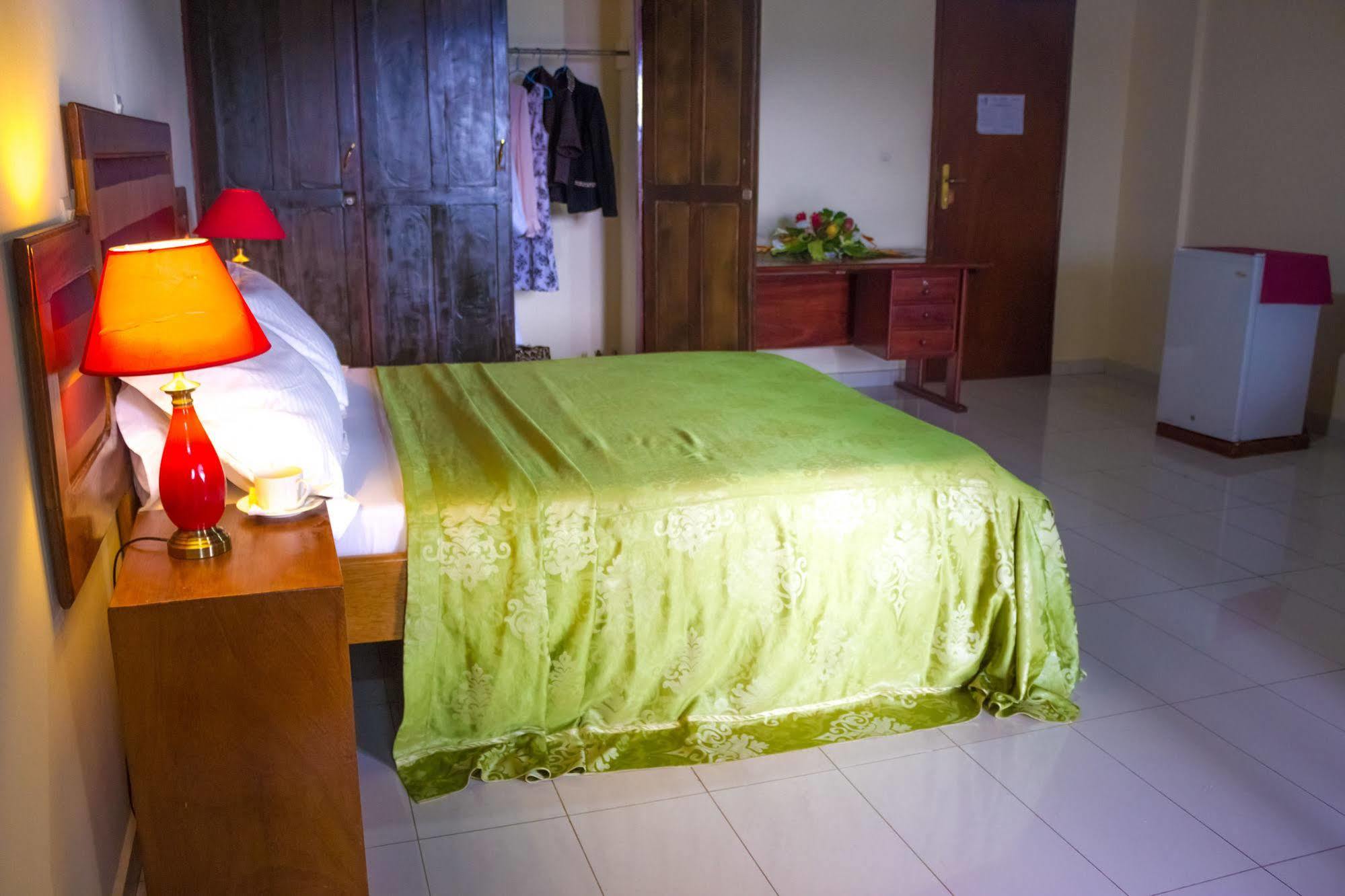 Hotel Azur Yaoundé 外观 照片